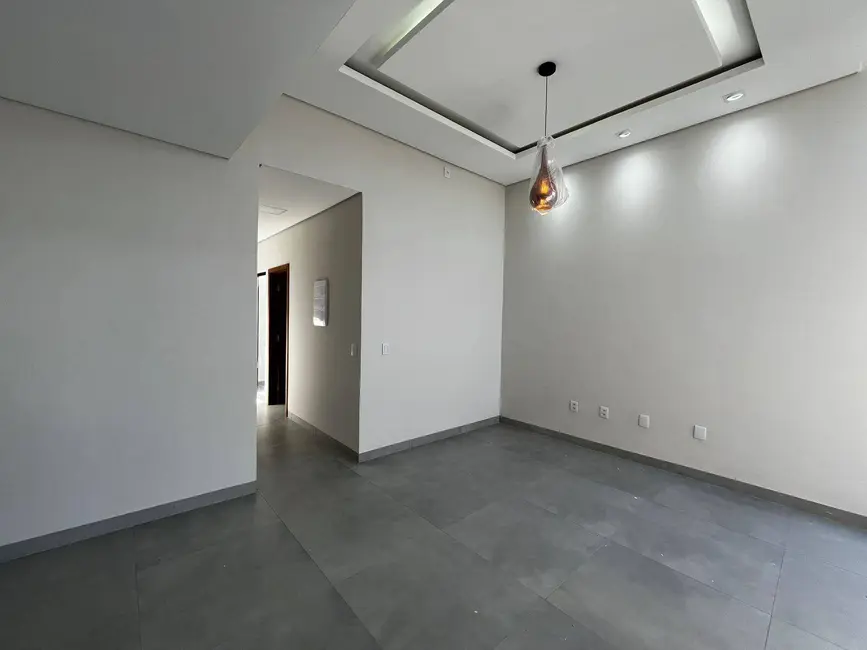 Foto 2 de Casa à venda em Dourados - MS