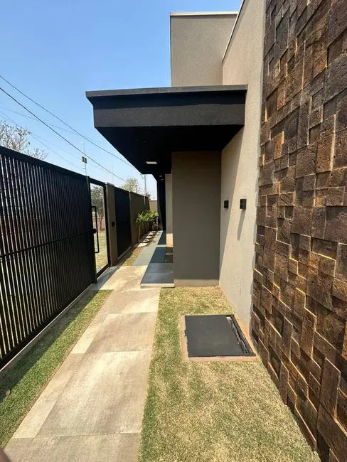 Foto 19 de Casa à venda em Jardim Cristhais, Dourados - MS