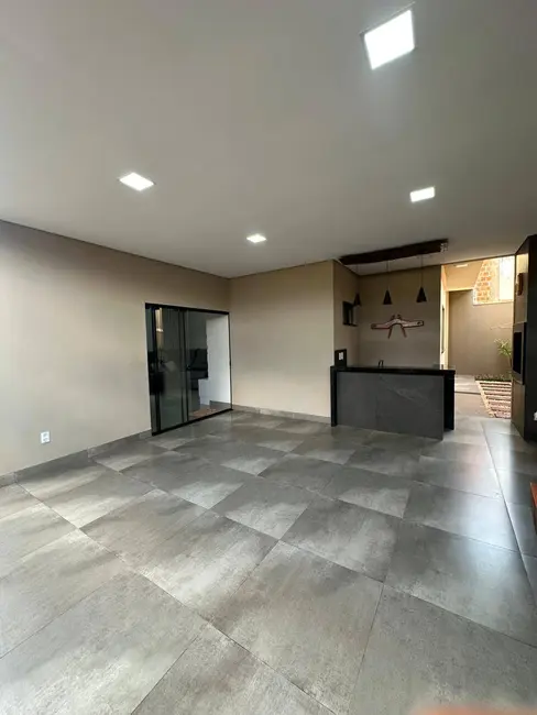 Foto 4 de Casa à venda em Jardim Cristhais, Dourados - MS