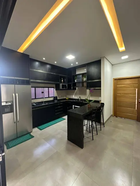 Foto 8 de Casa à venda em Jardim Cristhais, Dourados - MS