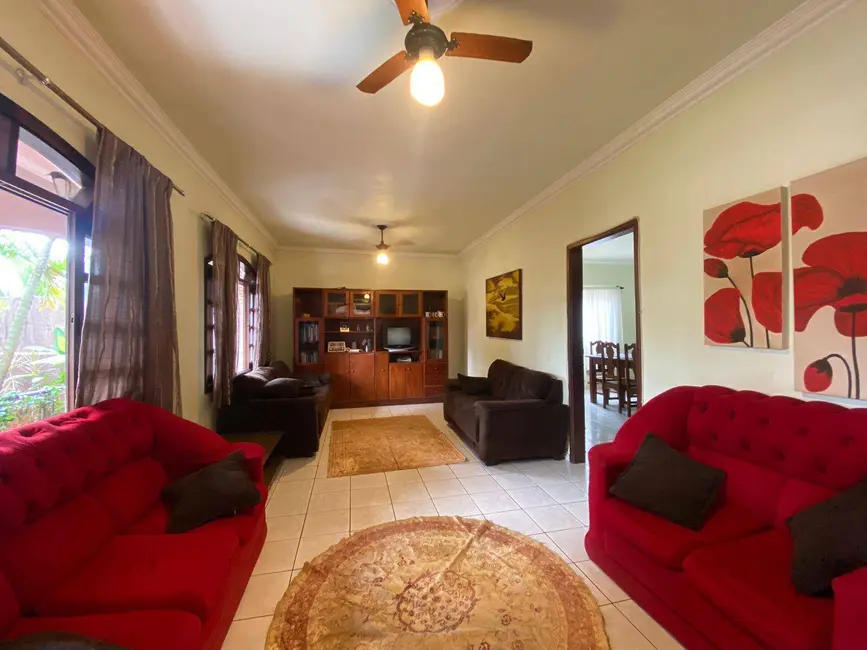 Foto 3 de Casa com 3 quartos à venda, 210m2 em Dourados - MS