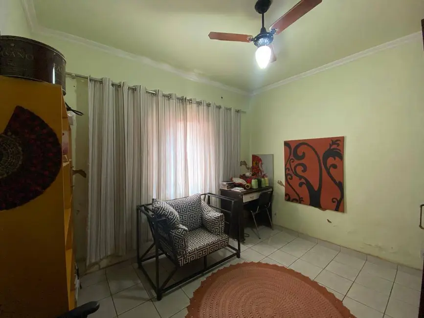 Foto 5 de Casa com 3 quartos à venda, 210m2 em Dourados - MS