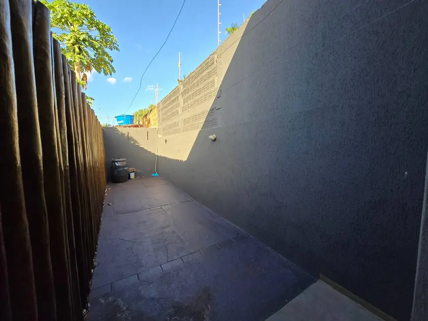 Foto 20 de Casa à venda em Jardim Paulista, Dourados - MS