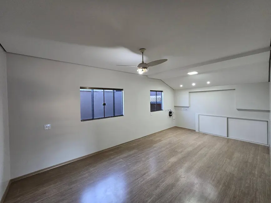 Foto 2 de Casa à venda em Jardim Paulista, Dourados - MS