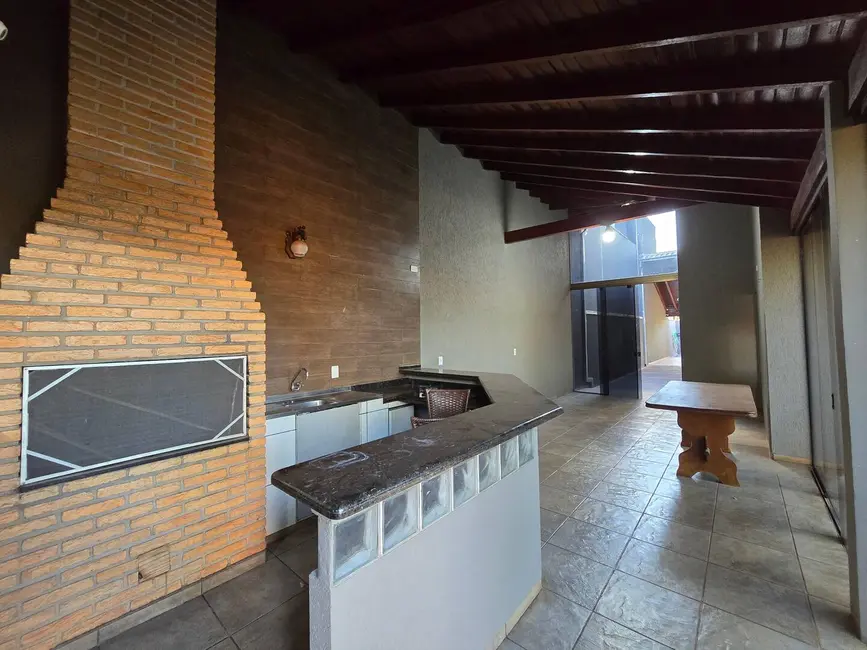 Foto 17 de Casa à venda em Jardim Paulista, Dourados - MS