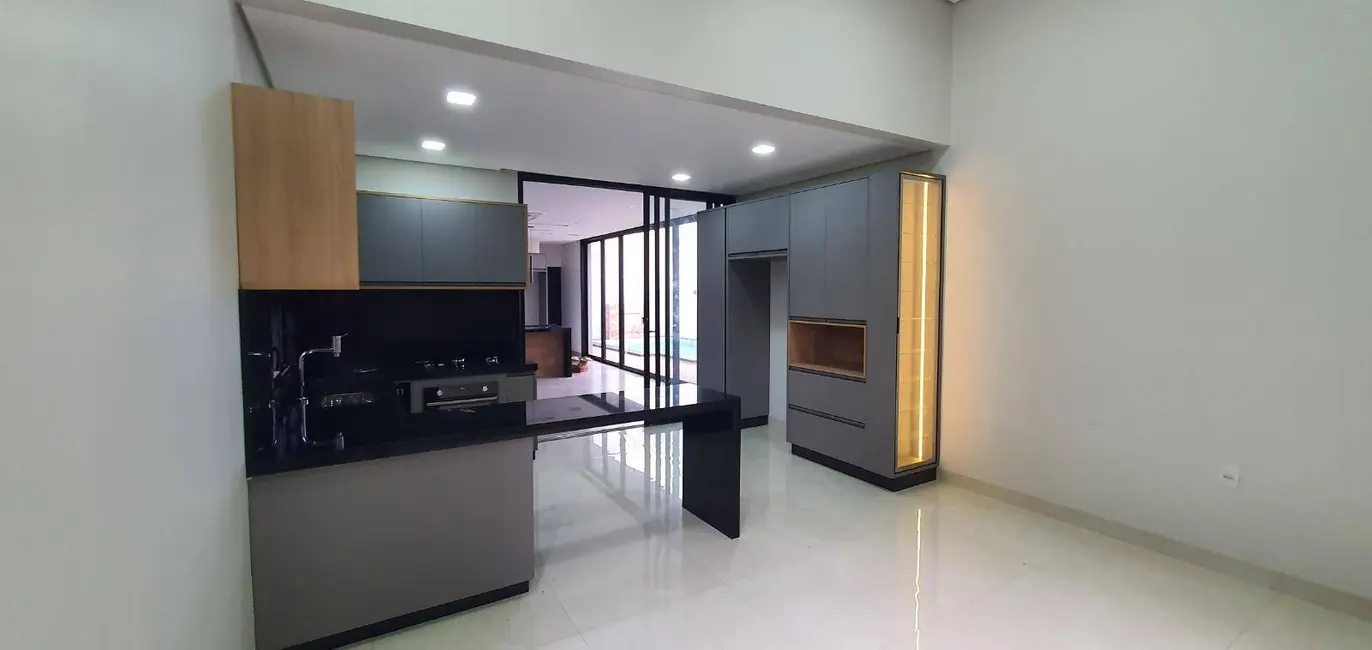 Foto 3 de Casa à venda em Jardim das Palmeiras, Dourados - MS