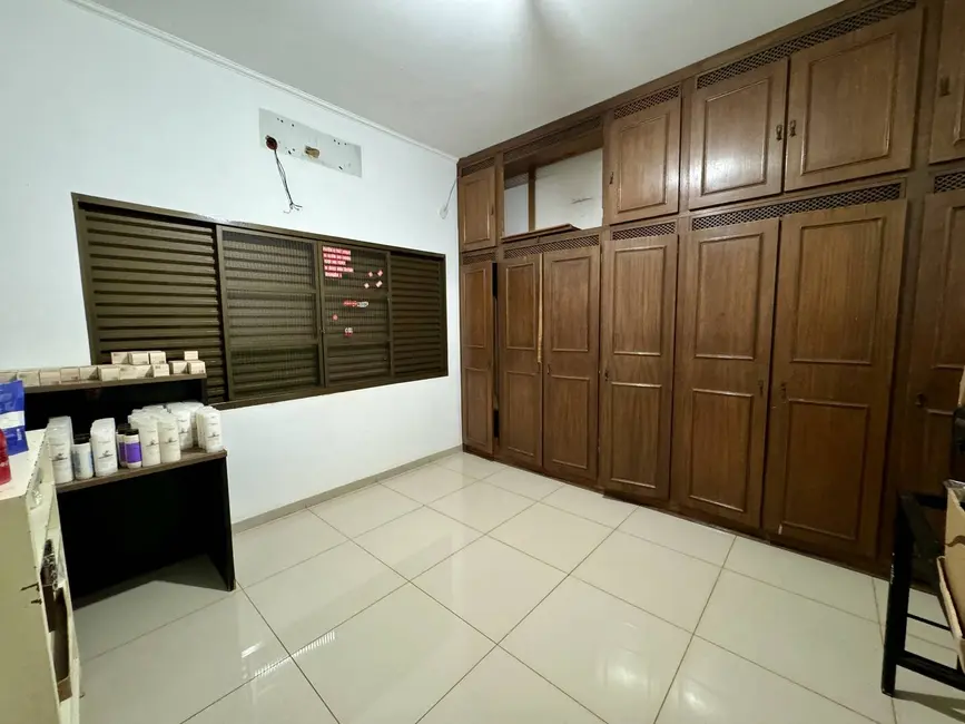 Foto 7 de Casa com 3 quartos à venda, 310m2 em Jardim América, Dourados - MS