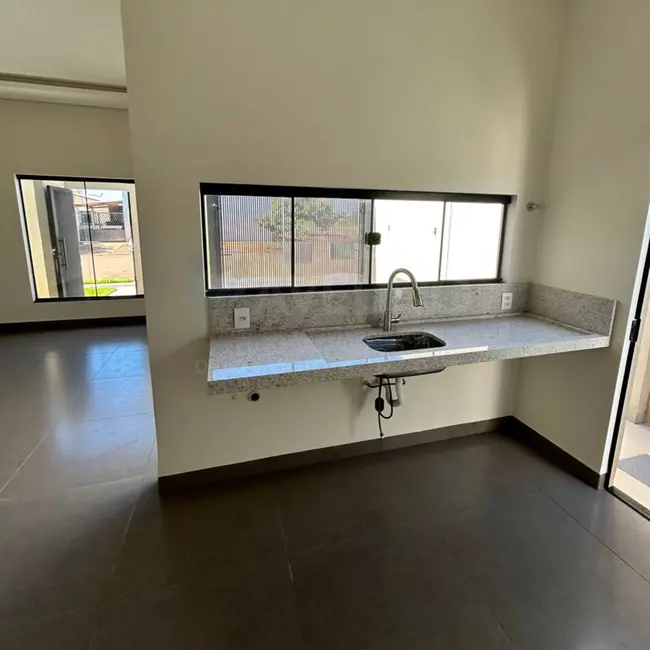 Foto 4 de Casa à venda em Dourados - MS