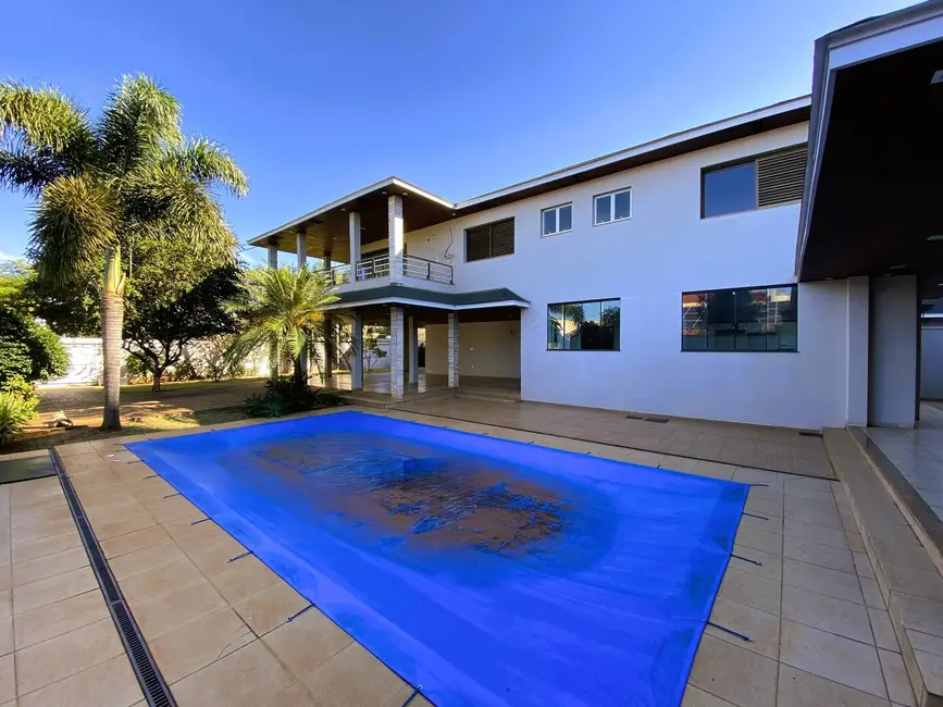 Foto 1 de Sobrado com 3 quartos à venda, 478m2 em Vila Progresso, Dourados - MS