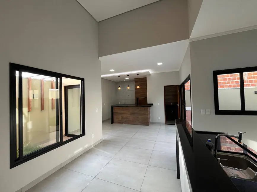 Foto 11 de Casa à venda em Dourados - MS