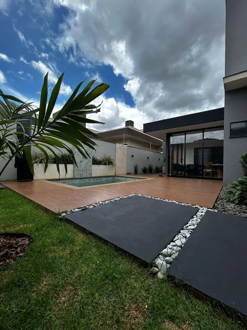 Foto 8 de Casa à venda em Jardim Cristhais, Dourados - MS