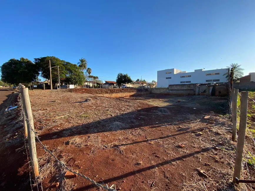 Foto 1 de Terreno / Lote à venda em Jardim América, Dourados - MS