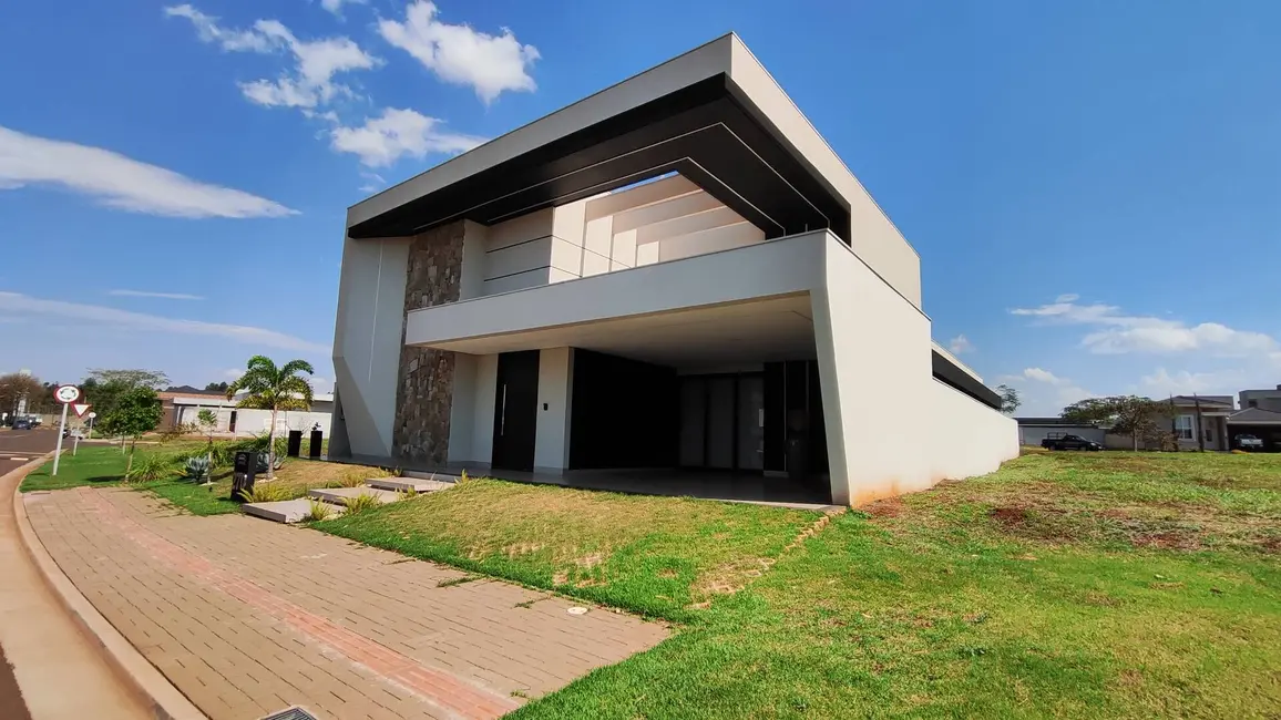 Foto 2 de Casa com 3 quartos à venda, 448m2 em Dourados - MS