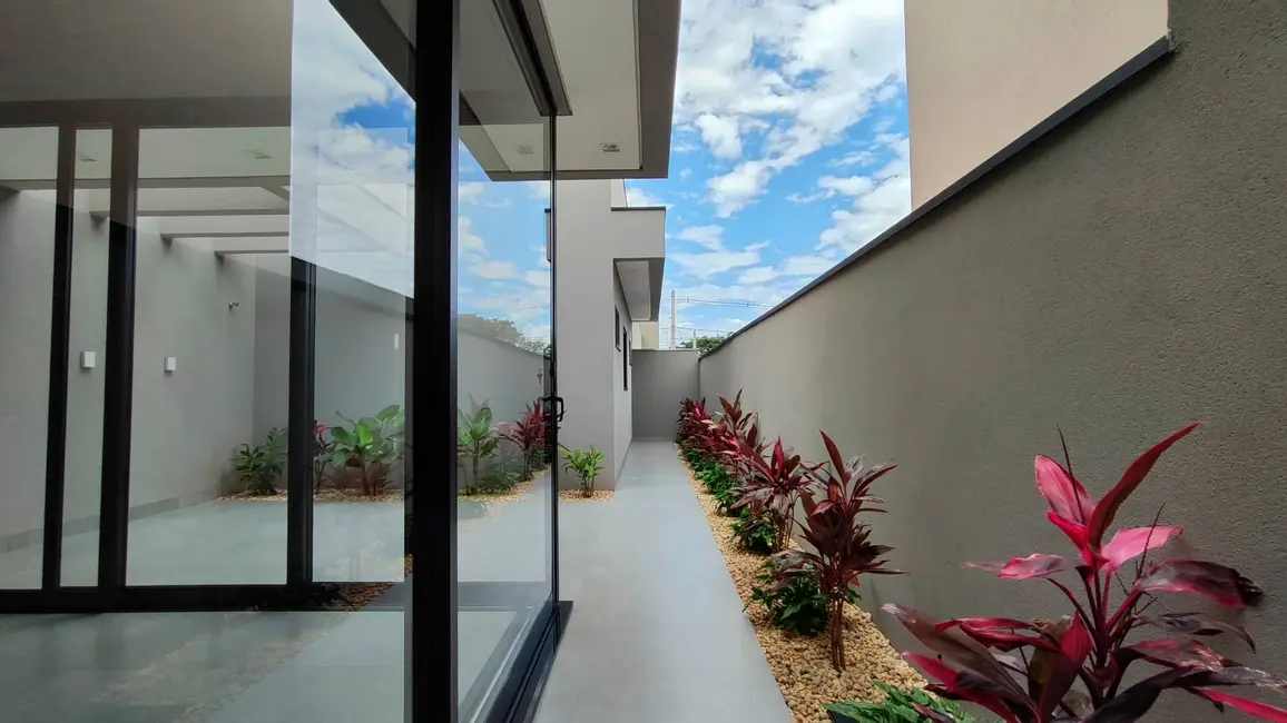 Foto 13 de Casa à venda em Dourados - MS