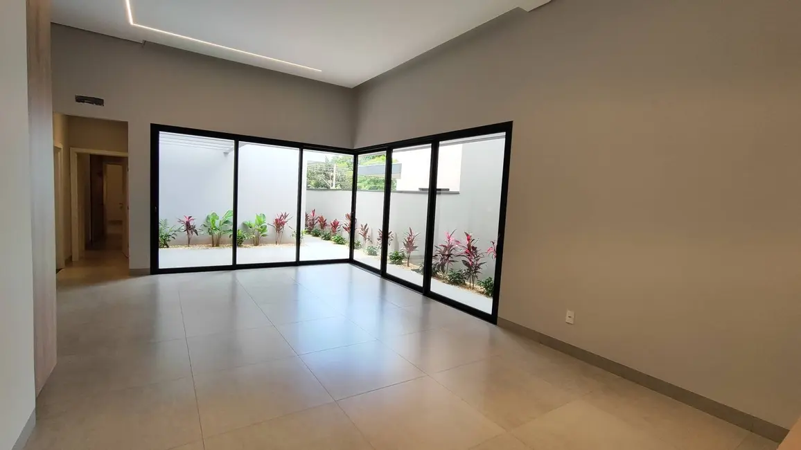 Foto 4 de Casa à venda em Dourados - MS