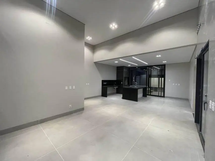 Foto 6 de Casa com 3 quartos à venda, 165m2 em Dourados - MS
