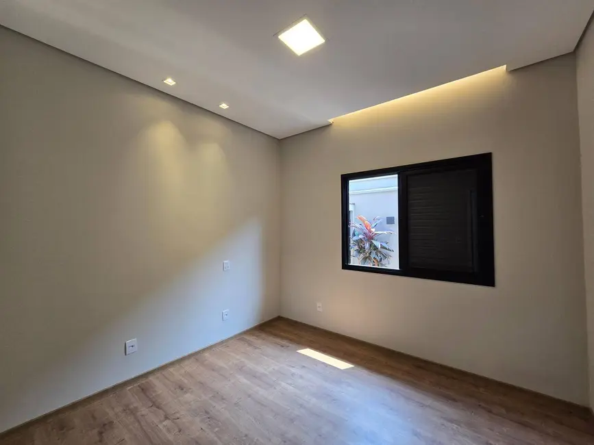 Foto 12 de Casa à venda em Porto Seguro, Dourados - MS