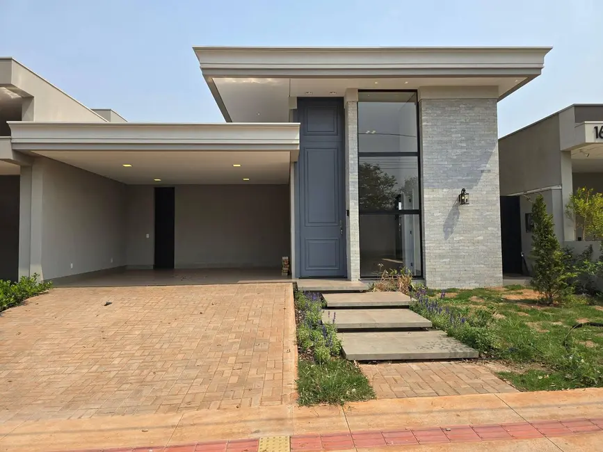 Foto 1 de Casa à venda em Porto Seguro, Dourados - MS