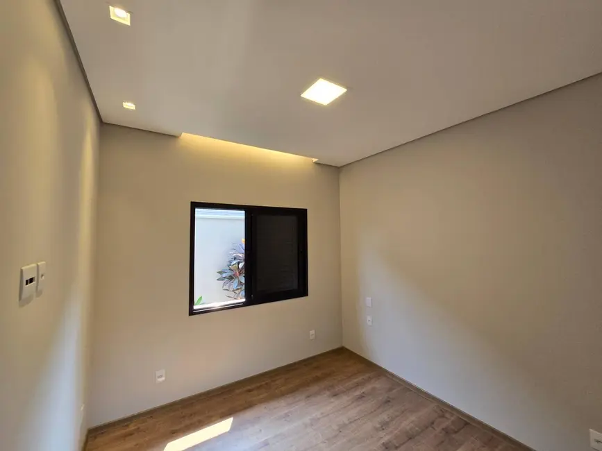 Foto 10 de Casa à venda em Porto Seguro, Dourados - MS