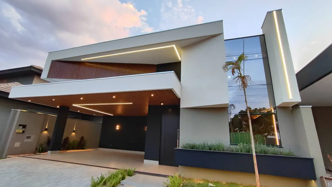 Foto 2 de Casa com 3 quartos à venda, 145m2 em Dourados - MS