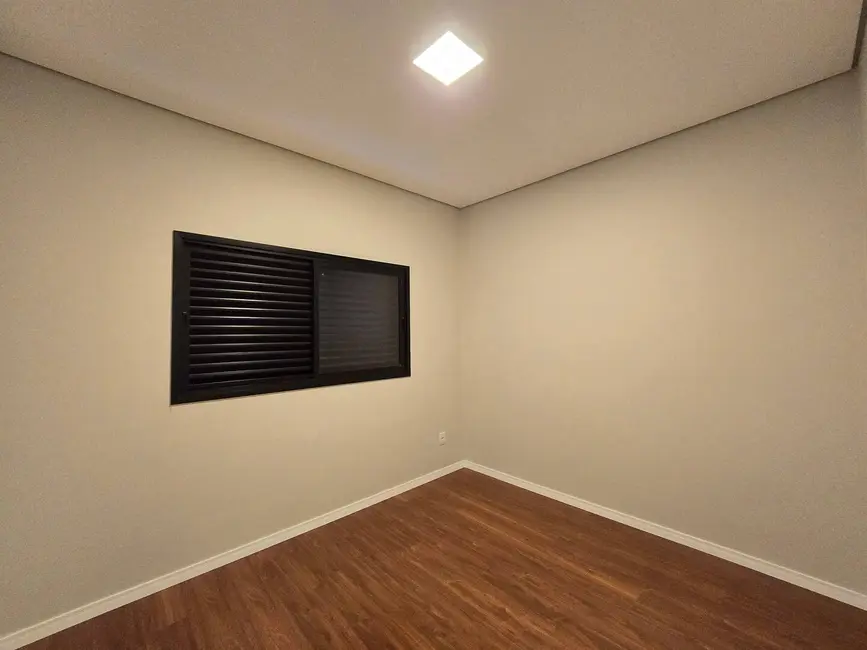 Foto 8 de Casa à venda em Loteamento Pousada dos Pássaros, Dourados - MS