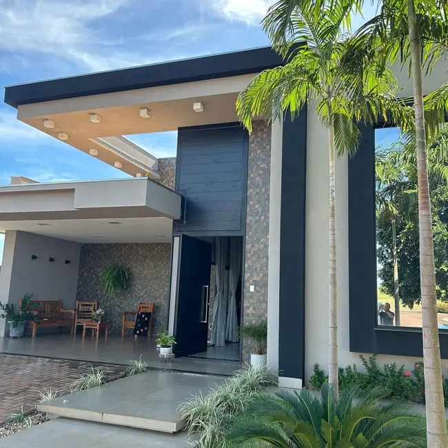 Foto 1 de Casa à venda em Golden Park, Dourados - MS