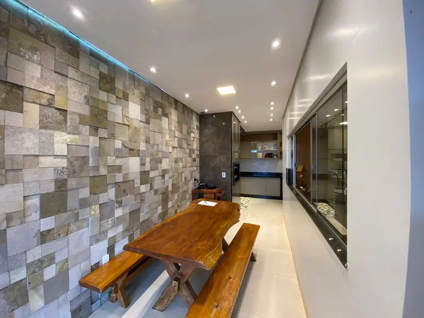 Foto 3 de Casa com 3 quartos à venda, 180m2 em Parque Alvorada, Dourados - MS