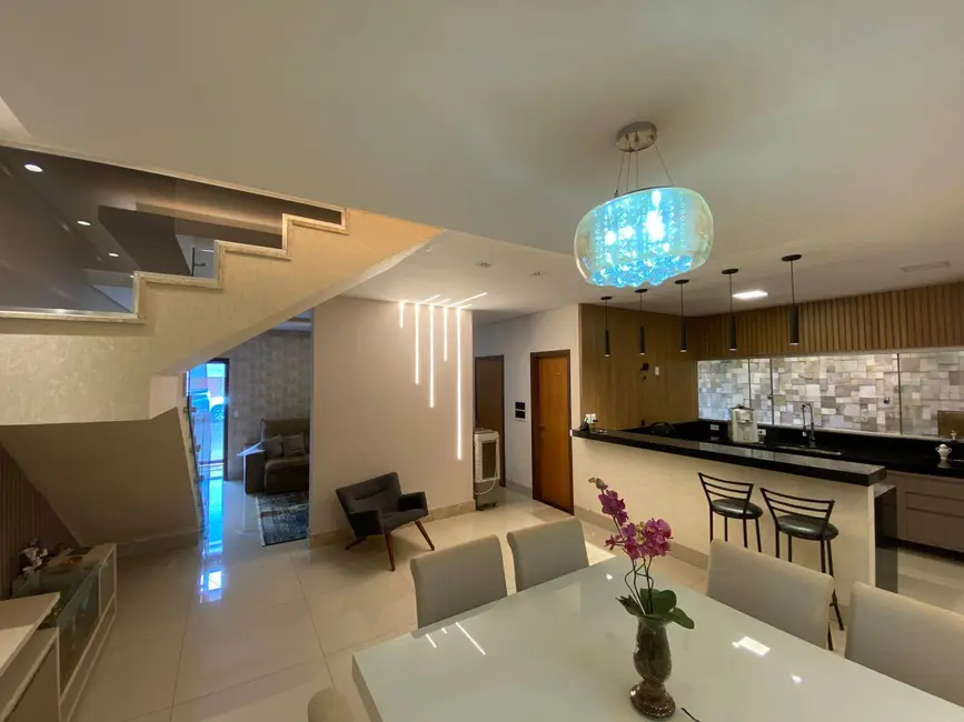 Foto 9 de Casa com 3 quartos à venda, 180m2 em Parque Alvorada, Dourados - MS