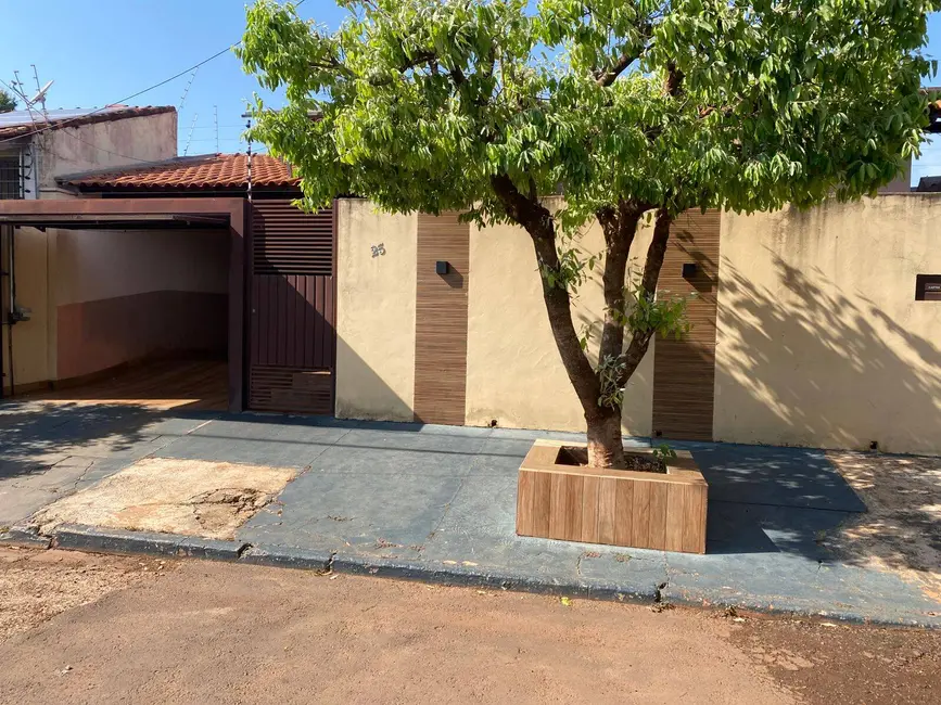 Foto 1 de Casa com 3 quartos à venda, 170m2 em Cohafaba III Plano, Dourados - MS