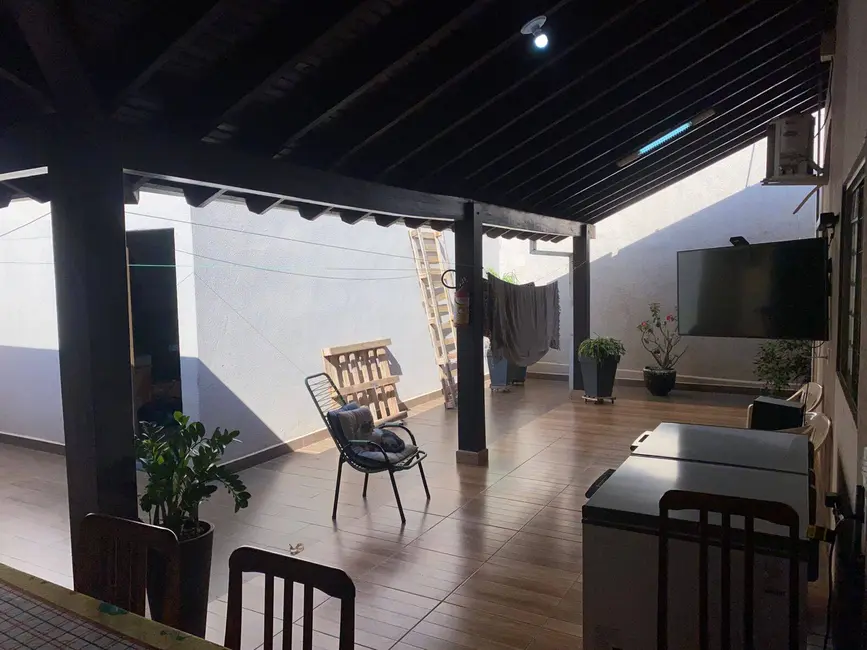 Foto 5 de Casa com 3 quartos à venda, 170m2 em Cohafaba III Plano, Dourados - MS