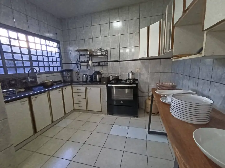 Foto 3 de Casa com 3 quartos à venda, 244m2 em Dourados - MS