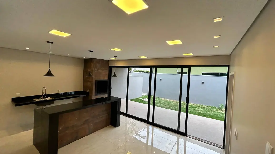 Foto 4 de Casa com 4 quartos à venda, 260m2 em Ecoville, Dourados - MS