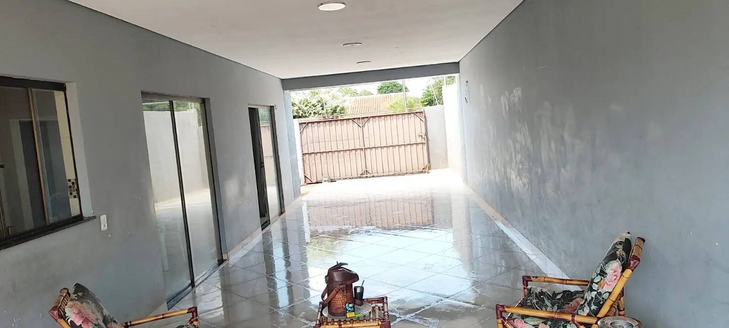 Foto 2 de Casa com 3 quartos à venda, 360m2 em Jardim Água Boa, Dourados - MS