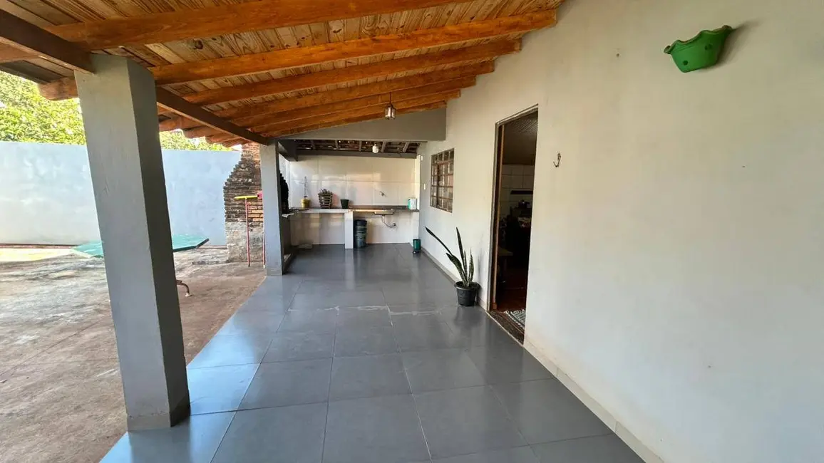 Foto 9 de Casa com 3 quartos à venda, 342m2 em Jardim Guaicurus, Dourados - MS