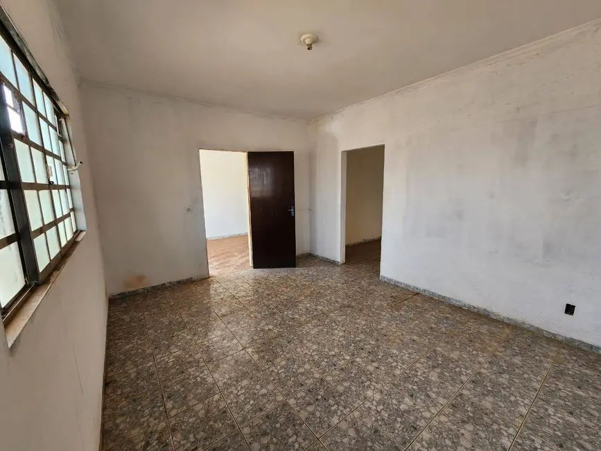 Foto 9 de Casa com 3 quartos à venda, 108m2 em Dourados - MS