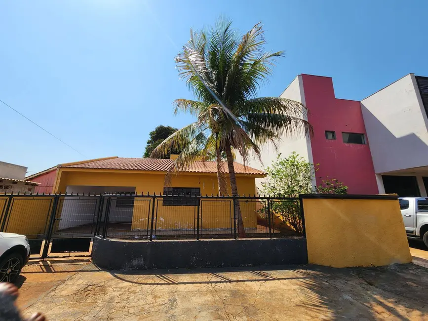 Foto 1 de Casa com 3 quartos à venda, 108m2 em Dourados - MS