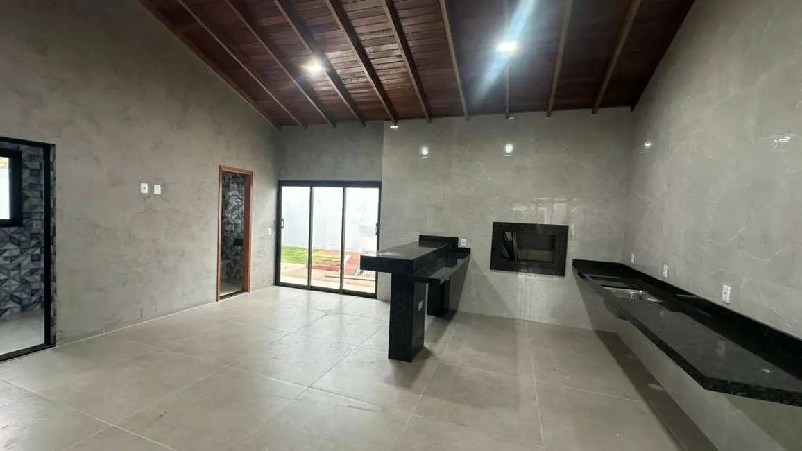 Foto 5 de Casa com 3 quartos à venda, 360m2 em Santa Fé, Dourados - MS
