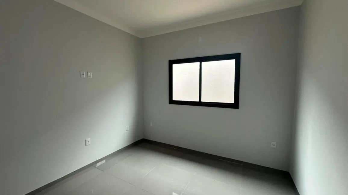 Foto 8 de Casa com 3 quartos à venda, 360m2 em Santa Fé, Dourados - MS
