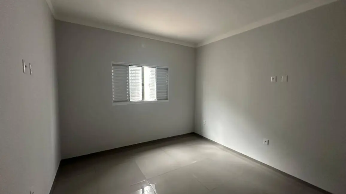 Foto 9 de Casa com 3 quartos à venda, 360m2 em Santa Fé, Dourados - MS