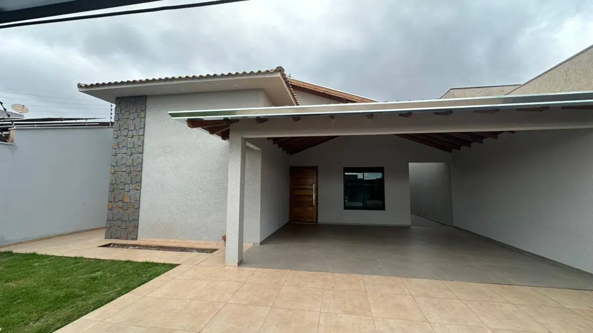Foto 2 de Casa com 3 quartos à venda, 360m2 em Santa Fé, Dourados - MS