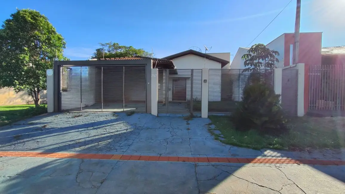 Foto 1 de Casa com 3 quartos à venda, 360m2 em Parque Alvorada, Dourados - MS