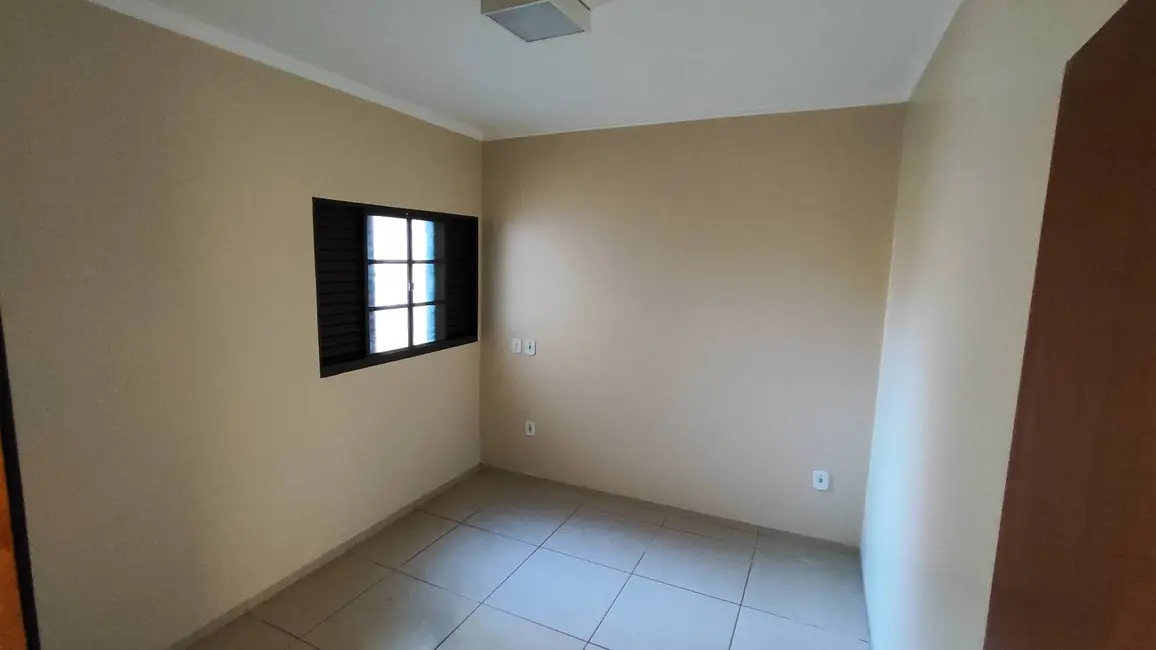 Foto 3 de Casa com 3 quartos à venda, 360m2 em Parque Alvorada, Dourados - MS