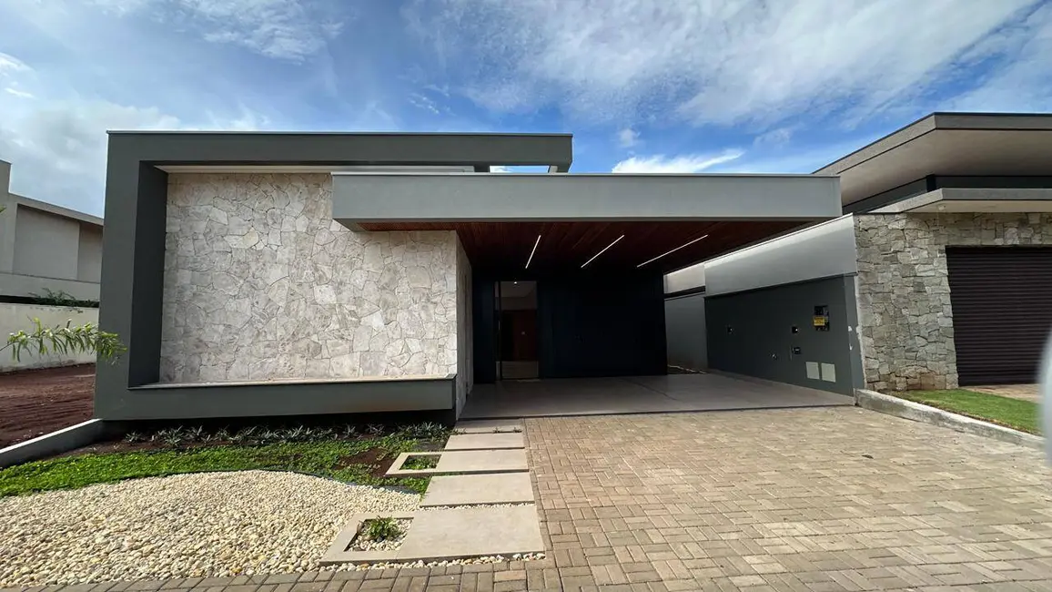 Foto 1 de Casa com 3 quartos à venda, 360m2 em Porto Madero, Dourados - MS