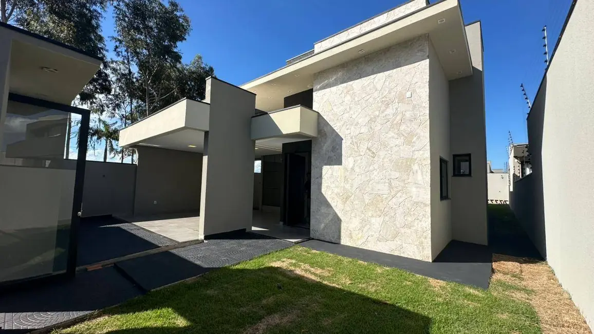 Casa com 3 quartos à venda, 360m2 em Santa Fé, Dourados - MS - imagem 1 Foto 1 de Casa com 3 quartos à venda, 360m2 em Santa Fé, Dourados - MS