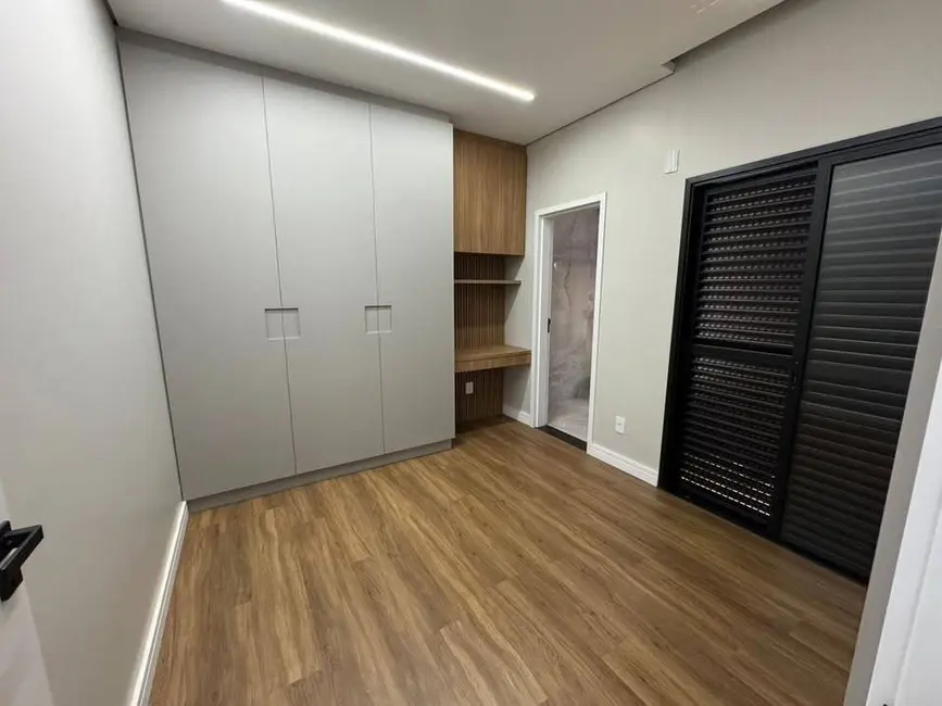 Foto 5 de Casa com 3 quartos à venda, 256m2 em Dourados - MS