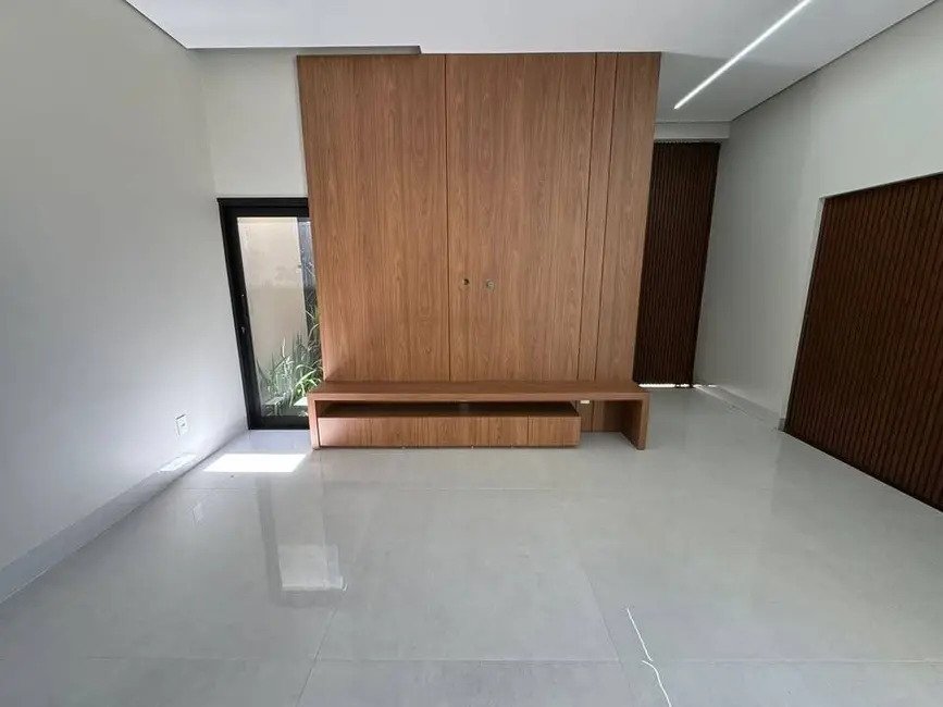 Foto 4 de Casa com 3 quartos à venda, 256m2 em Dourados - MS