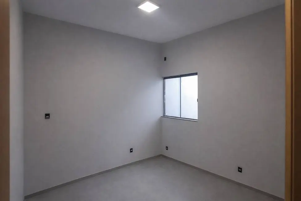 Foto 3 de Casa com 3 quartos à venda, 140m2 em Parque Alvorada, Dourados - MS