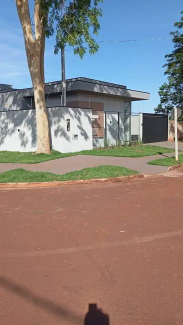 Foto 2 de Casa com 3 quartos à venda, 140m2 em Parque Alvorada, Dourados - MS