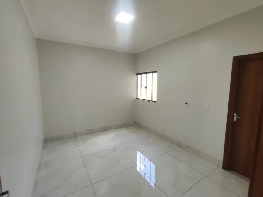 Foto 10 de Casa à venda em Esplanada, Dourados - MS