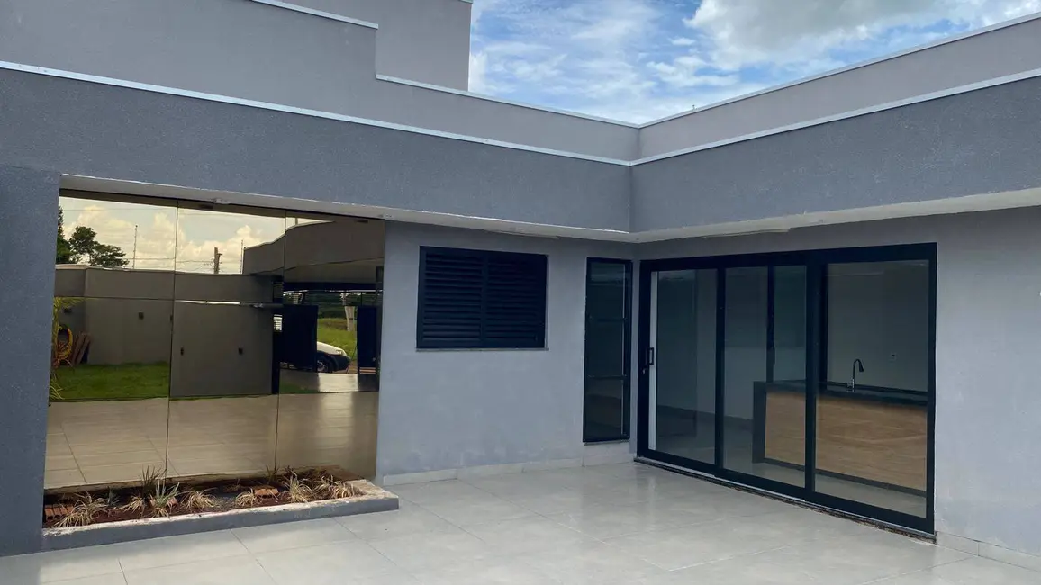 Foto 5 de Casa com 3 quartos à venda, 237m2 em Dourados - MS